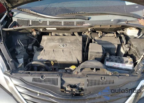 2011 Toyota Sienna Le V6 z USA, uszkodzony, nr VIN 5TDKK3DC2BS021747